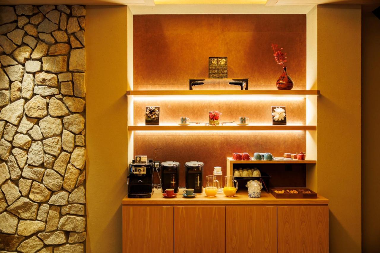 Hotel Kanazawa Zoushi Buitenkant foto